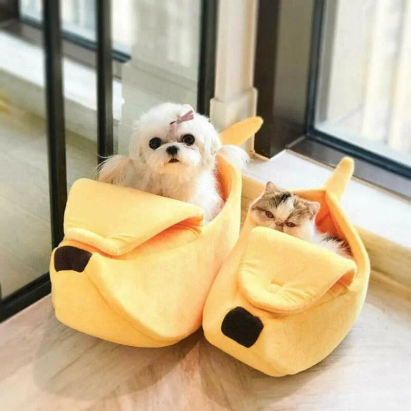 Banana Cat Bed: Soft, Warm, Durable for Cozy Naps