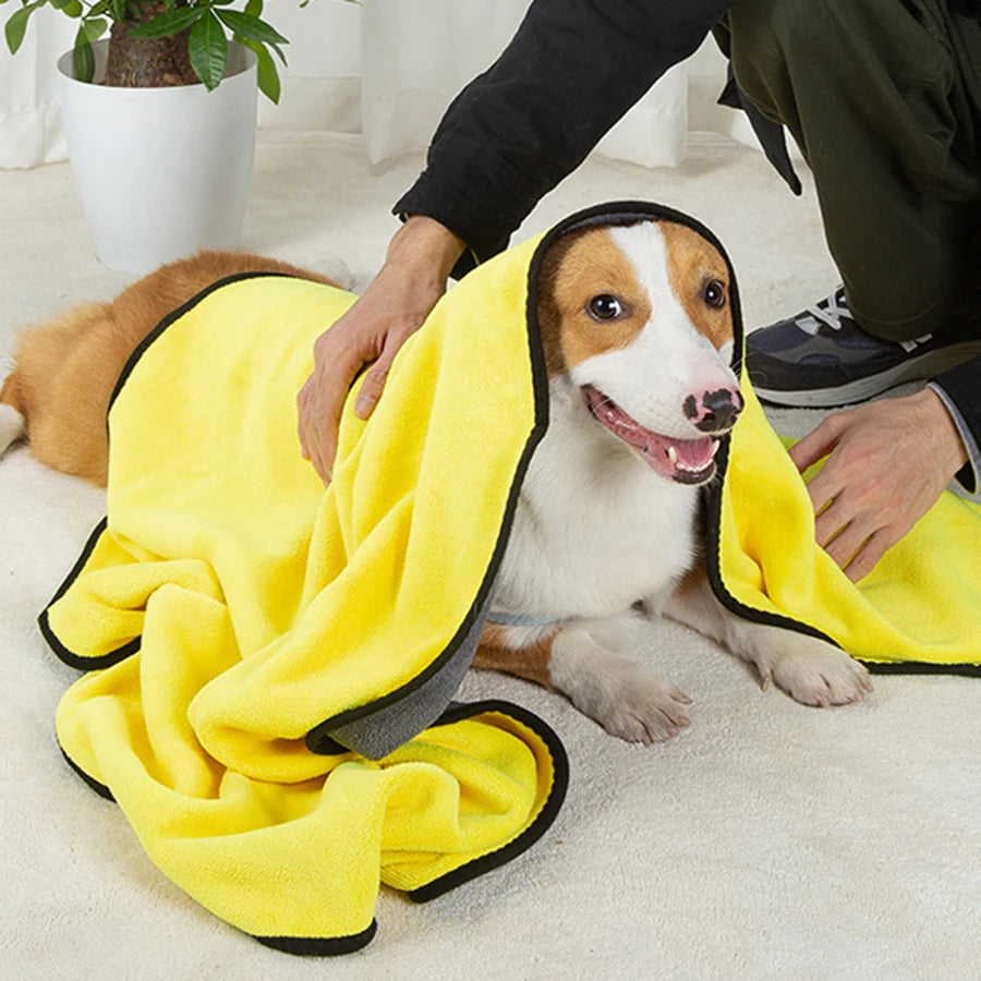 Quick-Dry Soft Pet Towel β Absorbent & Convenient for Dogs and Cats